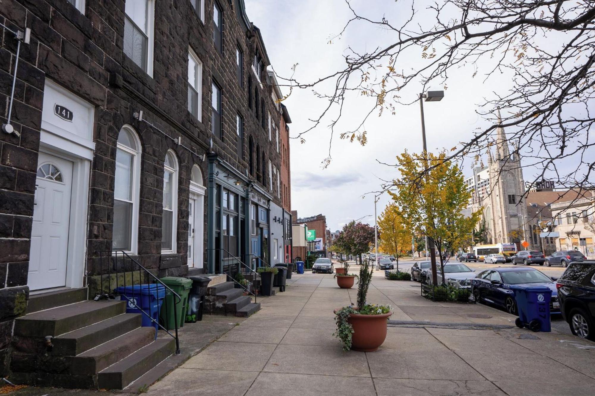 Huge Downtown Baltimore Home With Parking Exterior photo